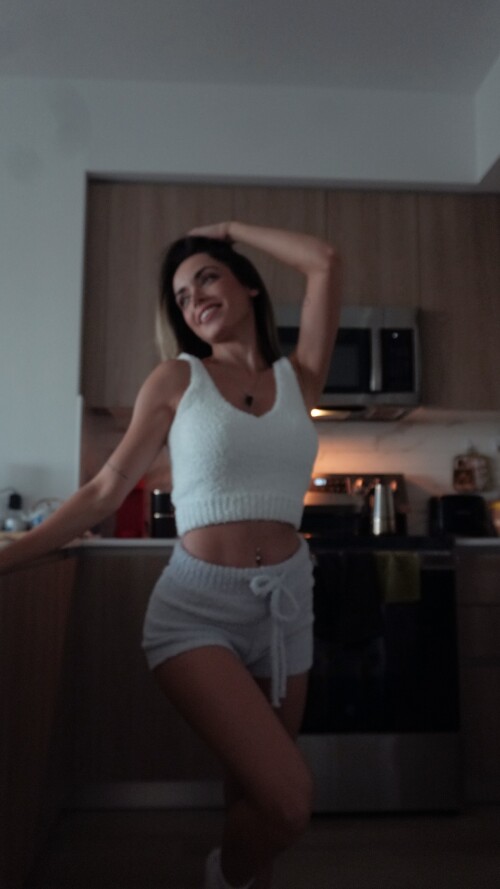 SaveVid.Net 529701881 18518491819047657 3480473536745961549 nd7cb3e4841da1f92