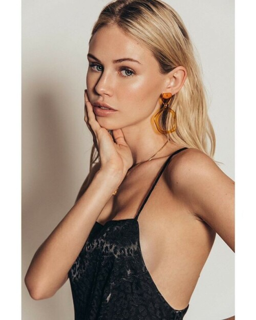 Scarlett Leithold Sexy TheFappening.Pro 10