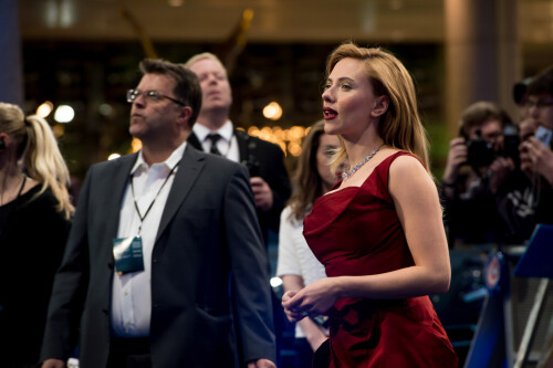 ScarlettJohansson CaptainAmerica London145e9cc149cd82e68e6