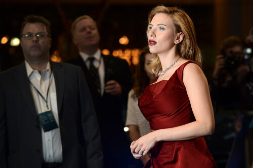 ScarlettJohansson CaptainAmerica London147d209ec473a67d823