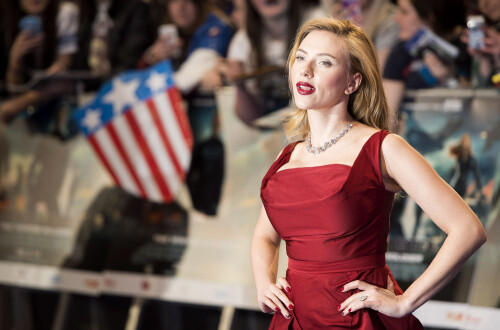 ScarlettJohansson CaptainAmerica London1993fade395e3cecbd