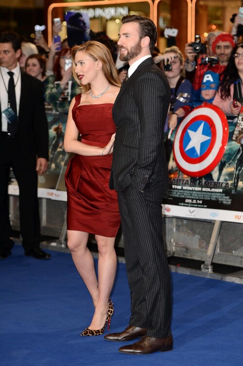 ScarlettJohansson_CaptainAmerica_London210dfb33bbe0105fb21.jpeg
