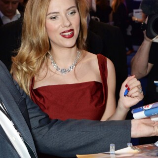 ScarlettJohansson_CaptainAmerica_London2386b8d5063c56badb9