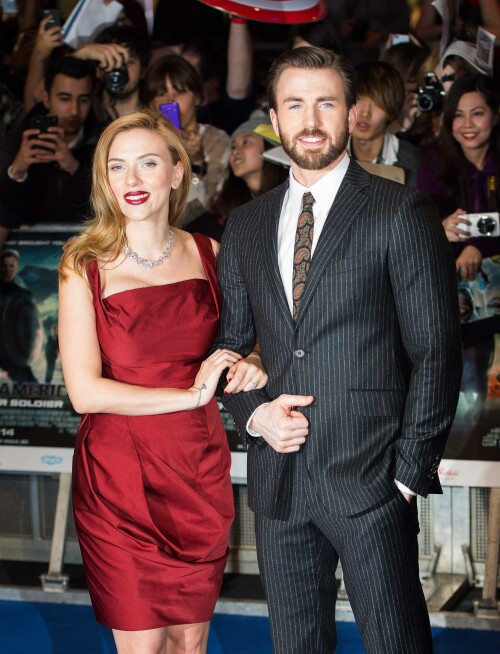 ScarlettJohansson_CaptainAmerica_London2626304533cbbdf2f3.jpeg