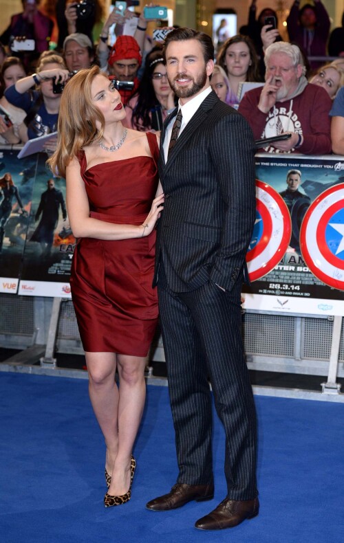 ScarlettJohansson CaptainAmerica London308ee141e7c4a338b46
