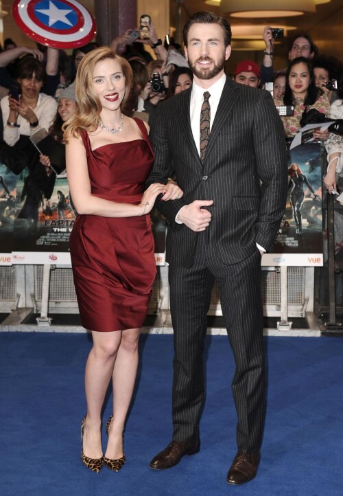 ScarlettJohansson CaptainAmerica London70e24b40defeee0dbc