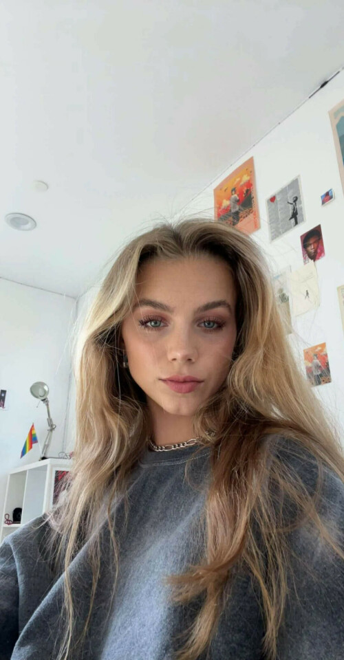 Screen Recording 20220503 030841 Snapchat.mp4 20220503 030957.244