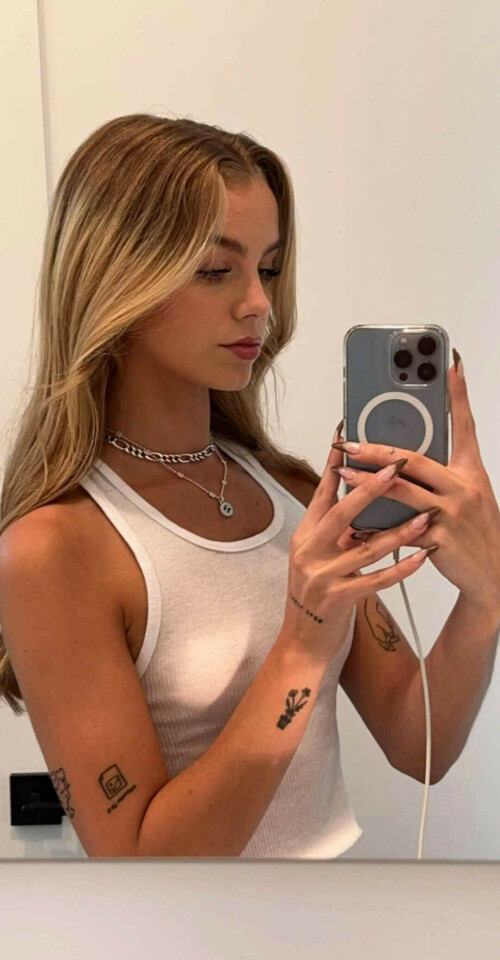 Screen Recording 20220508 040753 Snapchat.mp4 000019.552