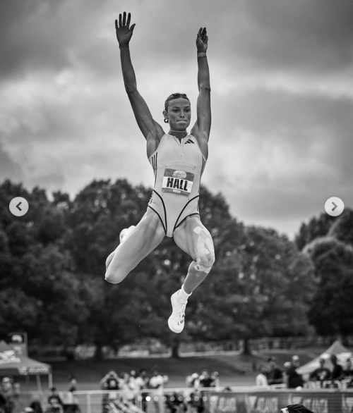 Screenshot-2024-06-24-at-10-41-34-Anna-Hall-annaa.hall--Instagram-photos-and-videos7fccd9d20e7c92c0