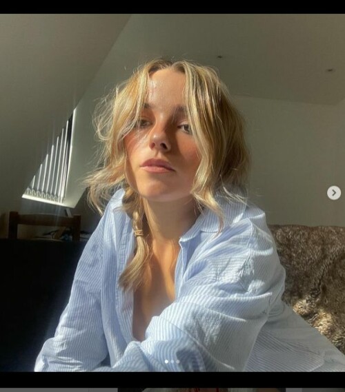 Screenshot 20221211 201025