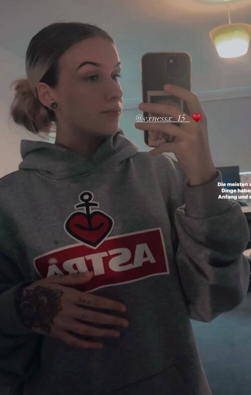 Screenshot 2025 07 21 02 02 34 587 edit com.instagram.android18b08fdf7dd50605