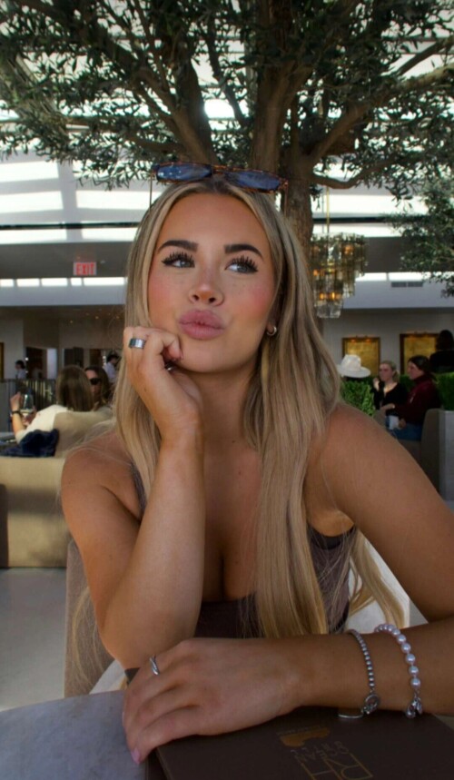 Screenshot 20250108 191208 Snapchate6a9cd6774262f72