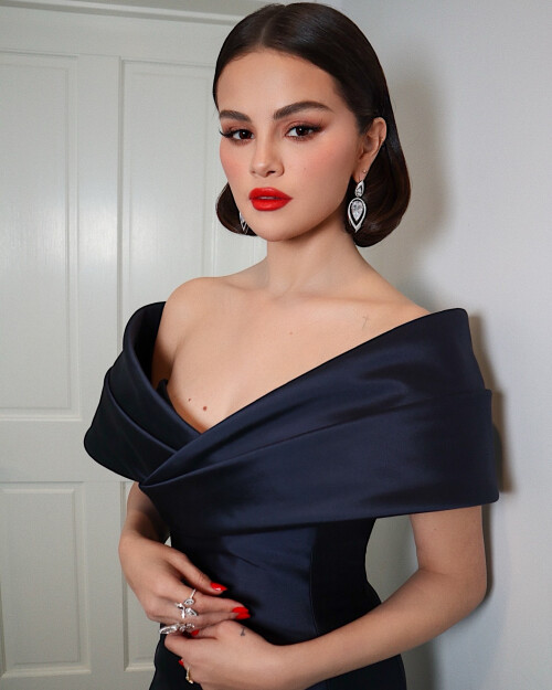 Selena Gomez 2ca1bc82d764278a8