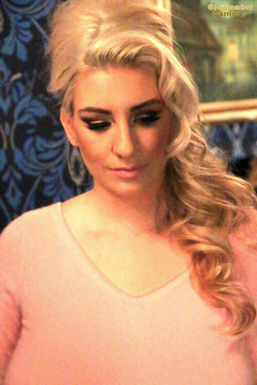 September Carrino fuzzy pink bts set 1 021