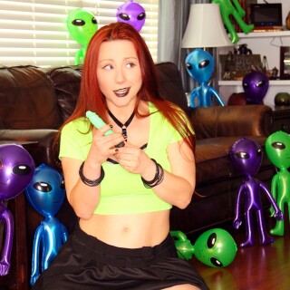 Sexy-Pattycake-Remastered-Alien-Invasion-I-052cee0c59d6ec32270