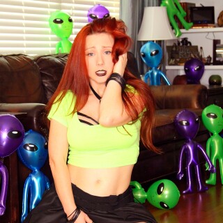 Sexy-Pattycake-Remastered-Alien-Invasion-I-054a8625ee4055dbfcb