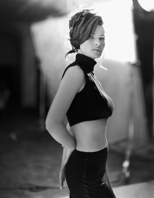 Shania Twain by George Holz