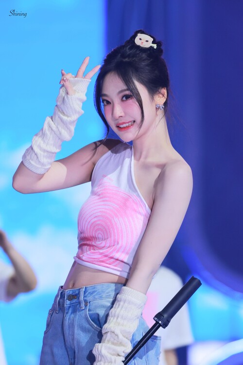 Shining 1878354510172586199 1630a1a80326347b3