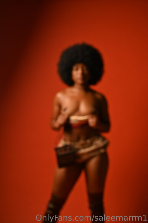 Should-I-send-out-the-nude-version-of-these-pics-and-video__00011c2ce900a62a4481.jpeg