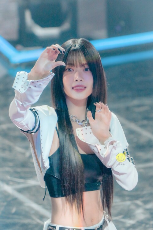 Smiley 1872459041630523830 2470b2adf7ac36d43