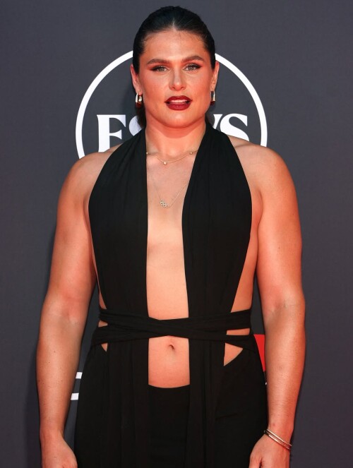 SnapInsta.to 519429071 17867349636414934 536458047165703896 n47e4c86d67a4f00a