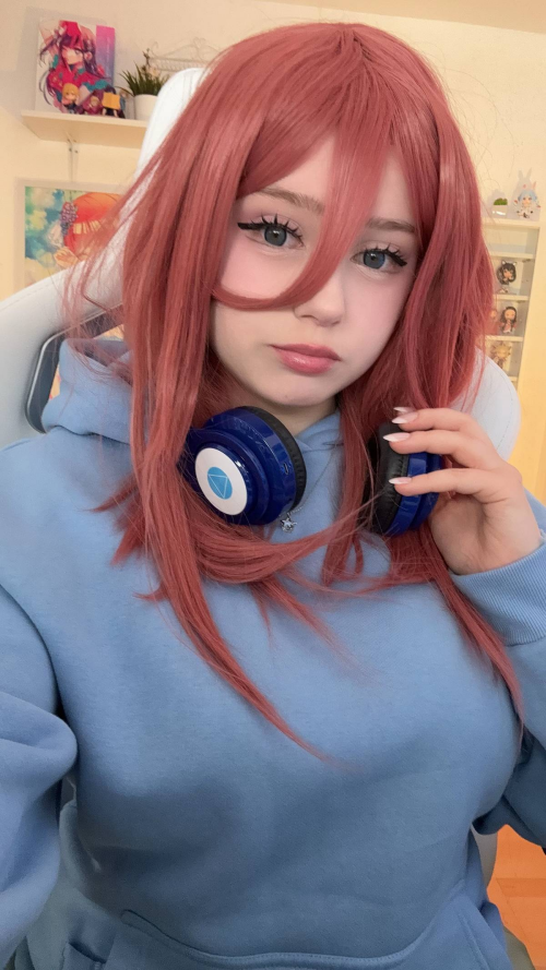 SnapTik-dot-Kim-e64df9a62657ea22ae3e34b14d137bf0