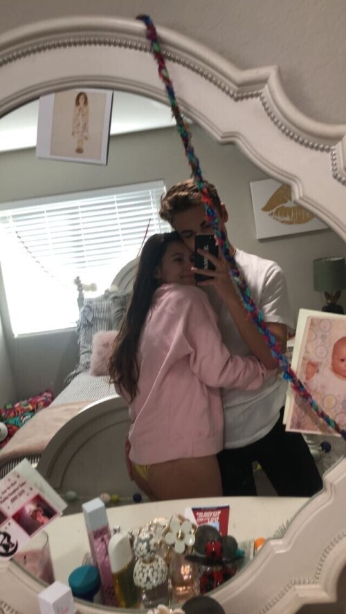 Snapchat 5781624066bc7dbfee0df785b2ac1f15cf3abf145