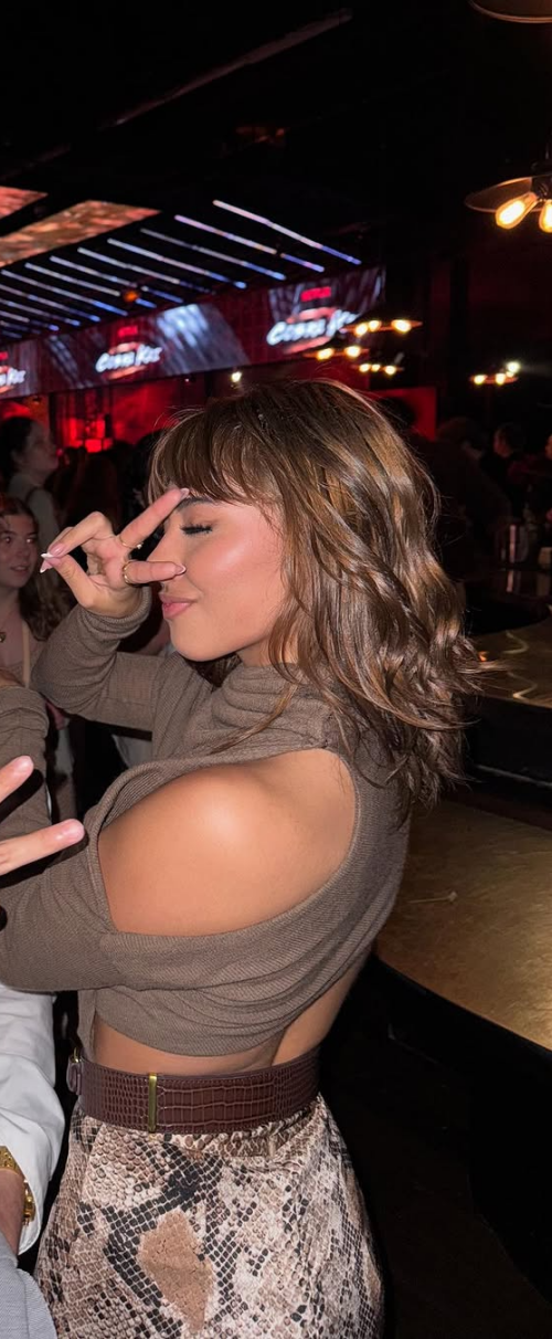 Snapinst.app_478158530_18486710470063460_7285126390880555660_n_1080-fotor-20250213174251e38724b7e49c924