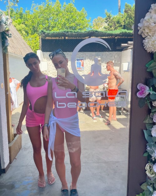 Snapinsta.app_461241344_2419792621706655_2162079026671850928_n_108047d4c9b9a9e68ad0