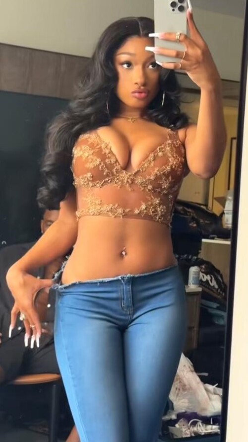 Snapshot 37755267407469ff193b43b7