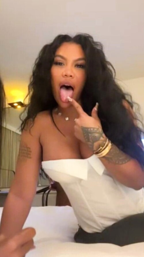 Snapshot 3840525270b4845918c36