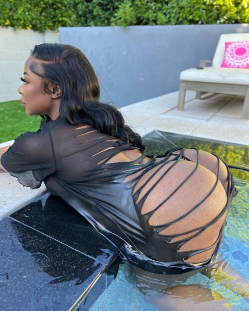 Snowy Pool 3 7 230810456b35e00cf9