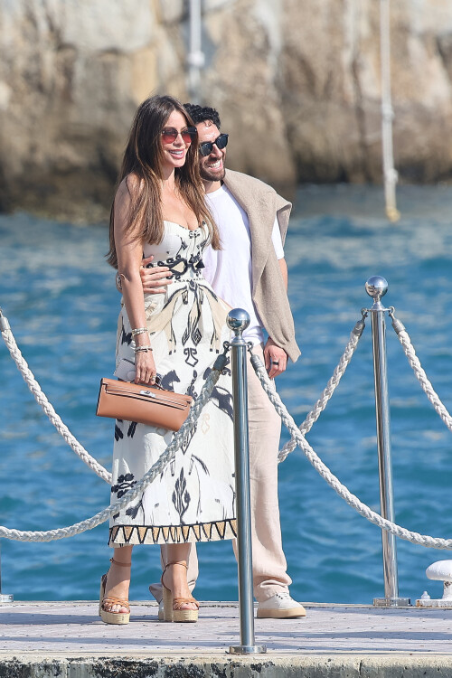 Sofia Vergara leaves the Eden Roc hotel with a friend during the Cannes Film Festival, Cap d'Antibes, France, 21 May 2025. Photo by ABACAPRESS.COM