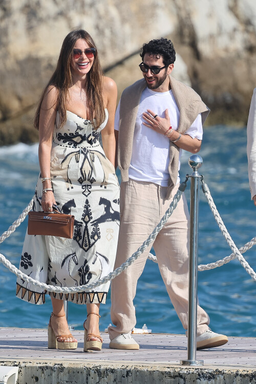 Sofia Vergara leaves the Eden Roc hotel with a friend during the Cannes Film Festival, Cap d'Antibes, France, 21 May 2025. Photo by ABACAPRESS.COM