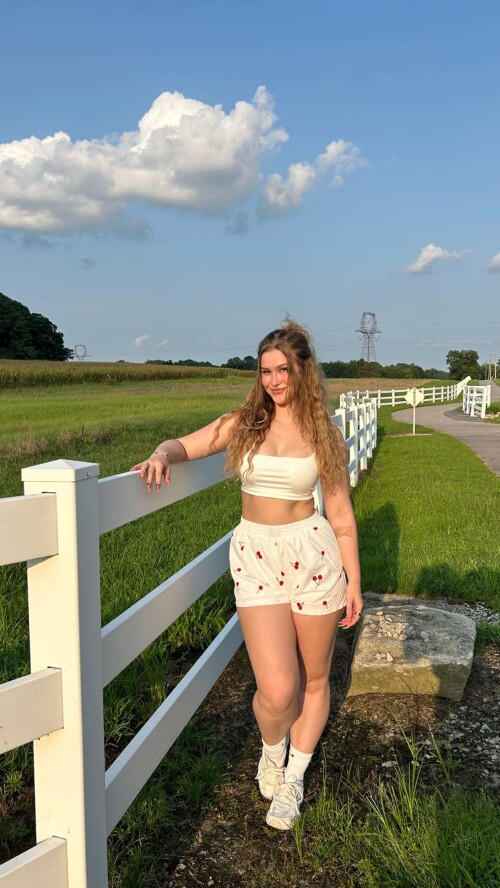 Solyptube Sondra Blust on Snapchat 165f552d460b99bd35