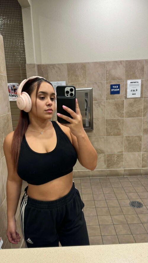 Solyptube View this Snap from Andrea Lopez on Snapchat 3a9d64e8407f0c653