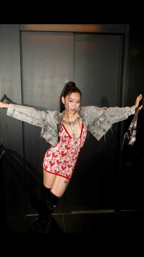 Solyptube View this Snap from Bella Poarch on Snapchat 6d5275196ad00c889