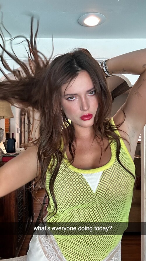 Solyptube View this Snap from Bella Thorne on Snapchat 2025 08 30T070015.8718bbac7b542a89c85