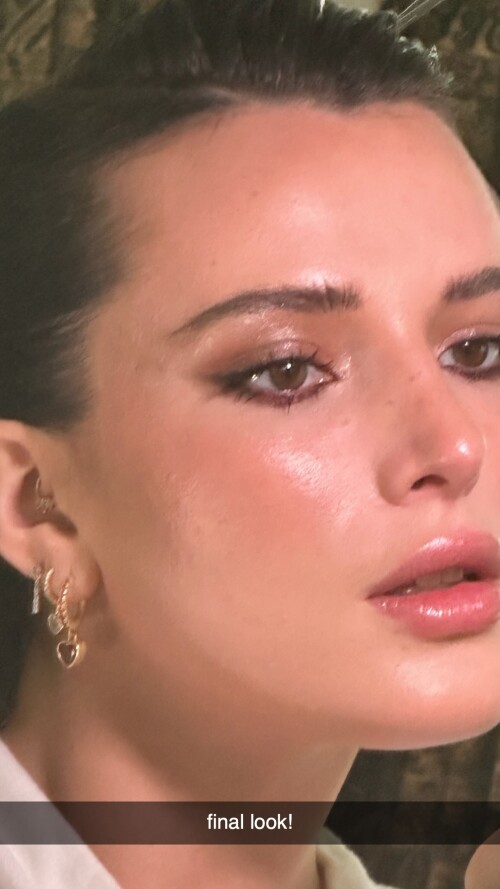 Solyptube View this Snap from Bella Thorne on Snapchat 119eaaf011909bc2ec