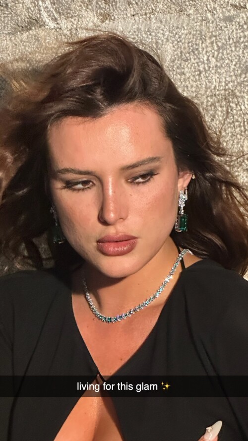 Solyptube View this Snap from Bella Thorne on Snapchat 16eb0a9eaec97b1279