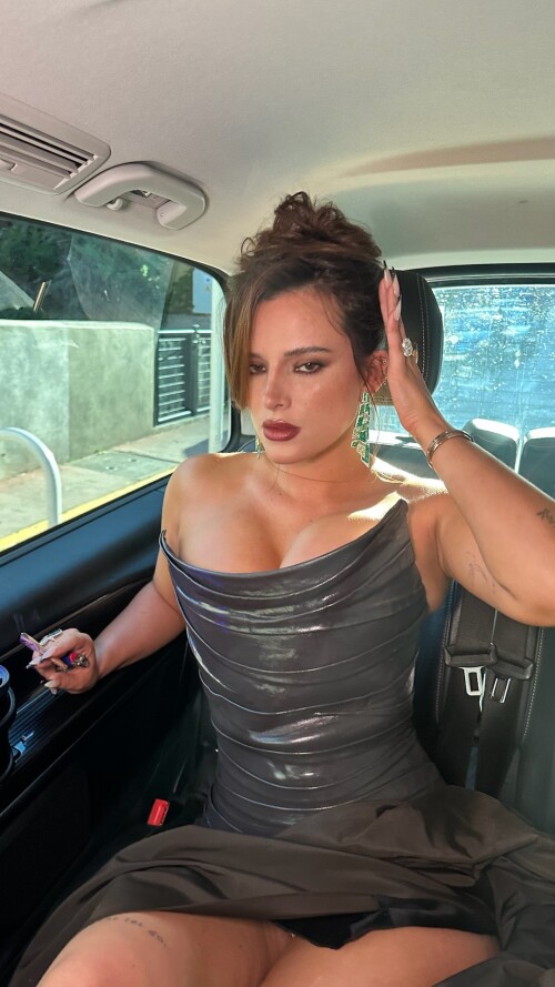 Solyptube View this Snap from Bella Thorne on Snapchat 8991da0daba703f56e