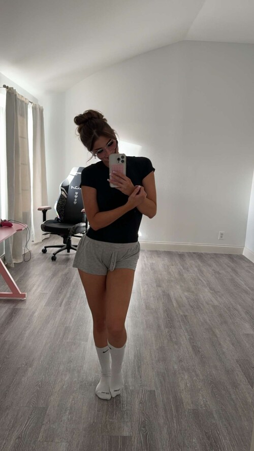 Solyptube View this Snap from Brooke Monk on Snapchat 2024 03 15T082705.1396b88ba7ea364c13a