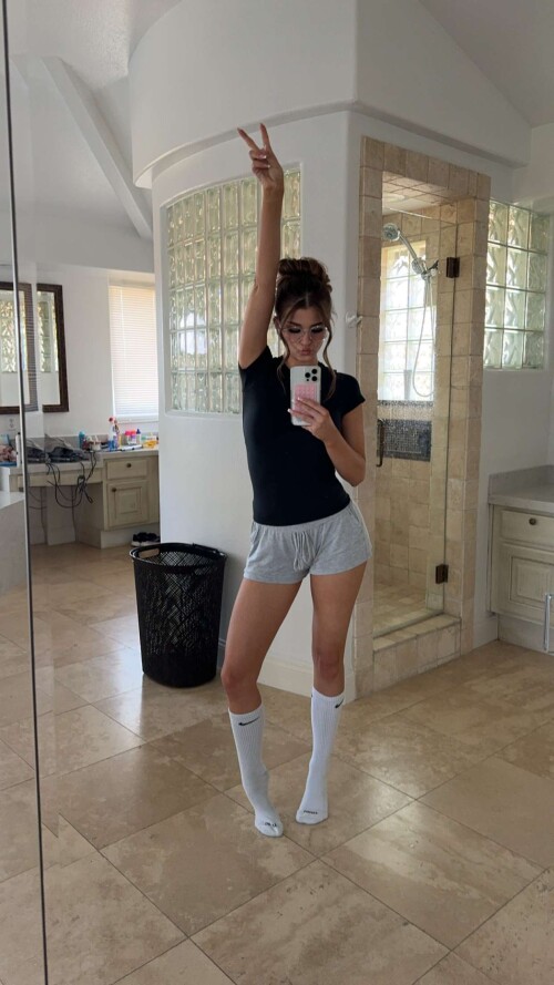 Solyptube View this Snap from Brooke Monk on Snapchat 71262efc9567ec6231