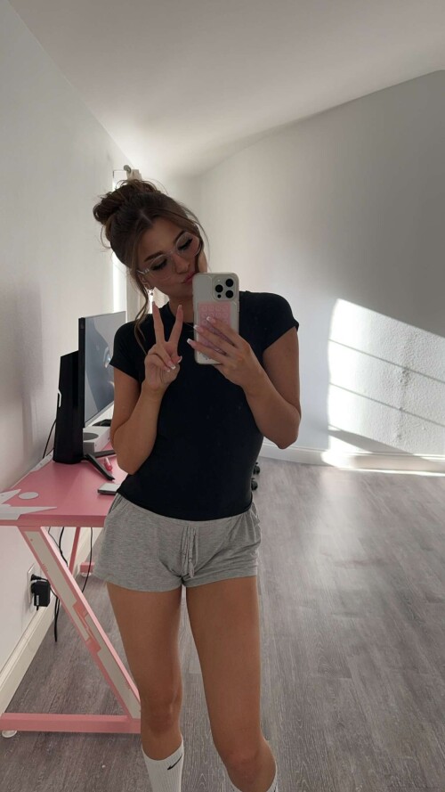 Solyptube View this Snap from Brooke Monk on Snapchat 881673ca3d1d9b8023