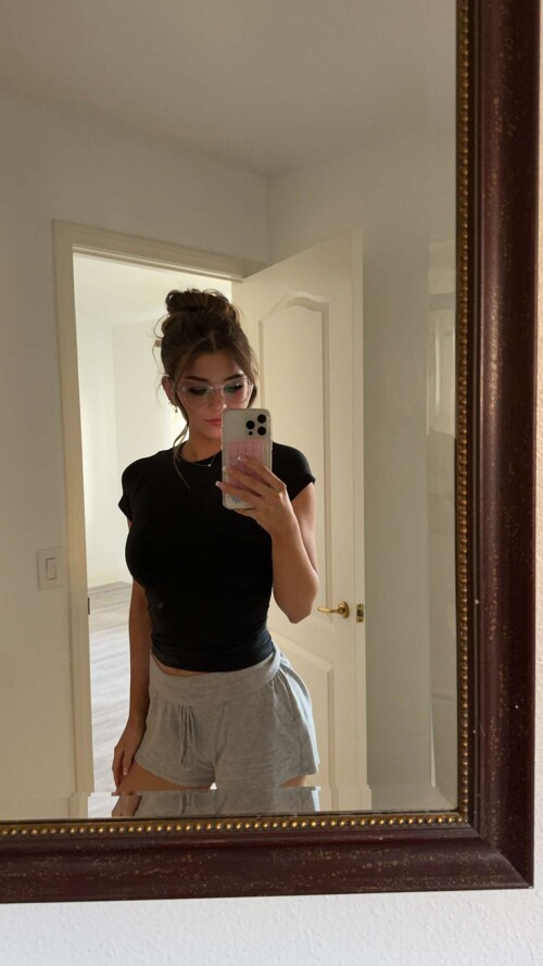 Solyptube View this Snap from Brooke Monk on Snapchat 981b6e8f68b3427810