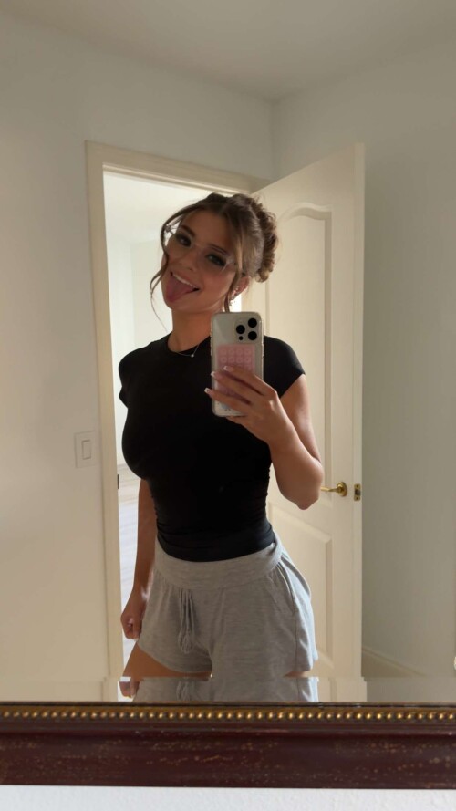 Solyptube View this Snap from Brooke Monk on Snapchat 999c290ebf7a420249