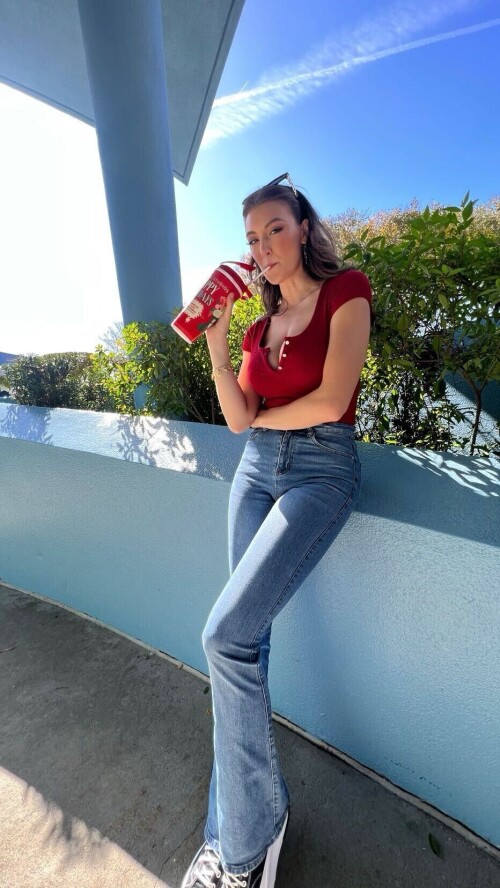 Solyptube View this Snap from Rachel Pizzolato on Snapchat 3118bc8d7bde210acd8fbd70411a24be6