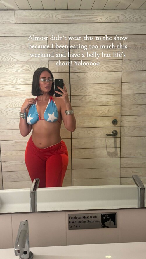 Solyptube View this Snap from YesJulz on Snapchat 1009b4ce0020f443b9e