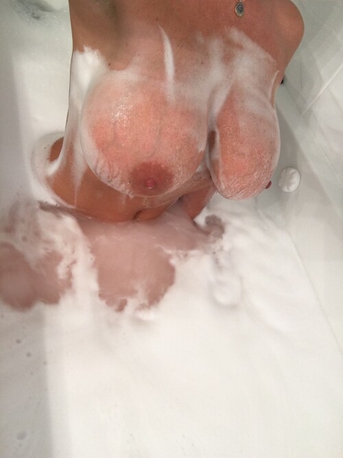 Sophie Dee 135e9adaee6aa7f79c2