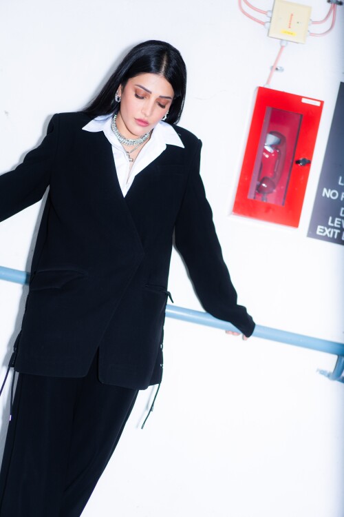 Sru 047f093ea3c060bb7d